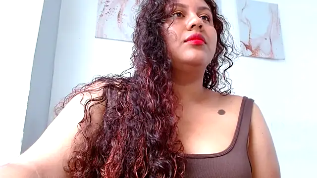 CloeStron online show from December 3, 4:09 pm