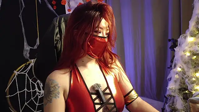 lunnaa  online show from November 6, 2:50 am