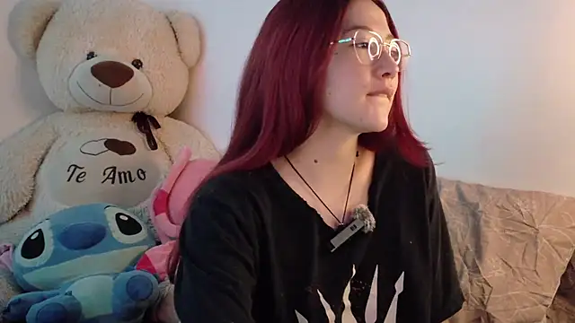 lunnaa  online show from November 29, 5:44 am