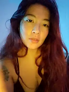 lunnaa  online show from March 4, 7:04 am