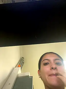 Snapshot of Alice_GS chatting on October 8, 11:47 am Alice GS online show from October 8, 11:47 am