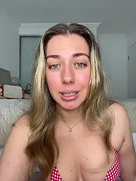 louiseberkeley online show from July 20, 2:03 am
