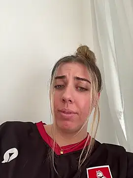 louiseberkeley online show from July 30, 1:39 am