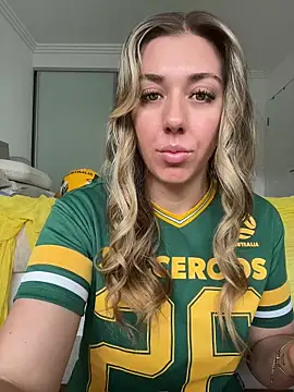 louiseberkeley online show from July 5, 1:34 am