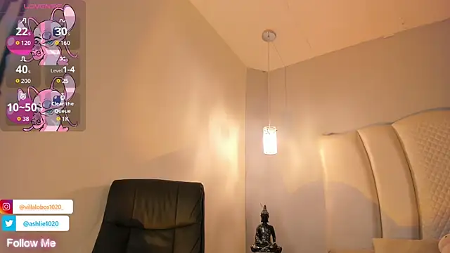 Snapshot of MiaVillalobos chatting on September 22, 3:43 pm MiaVillalobos online show from September 22, 3:43 pm