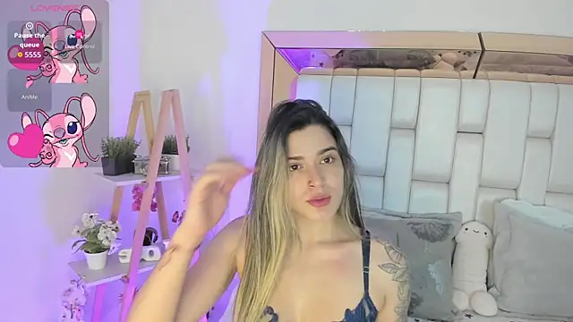 Snapshot of MiaVillalobos chatting on September 12, 12:23 pm MiaVillalobos online show from September 12, 12:23 pm