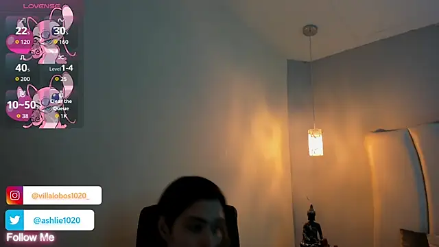 Snapshot of MiaVillalobos chatting on October 14, 12:19 pm MiaVillalobos online show from October 14, 12:19 pm
