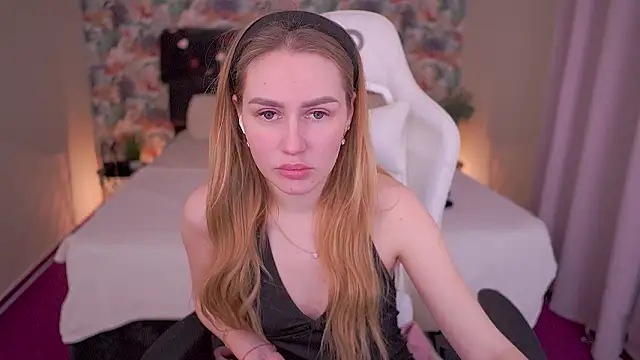 GabriellaJass online show from February 18, 10:20 pm