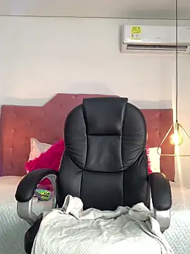 Velveet x online show from December 14, 11:49 am