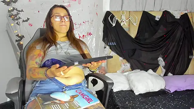 JulianaCarter online show from October 22, 8:14 pm