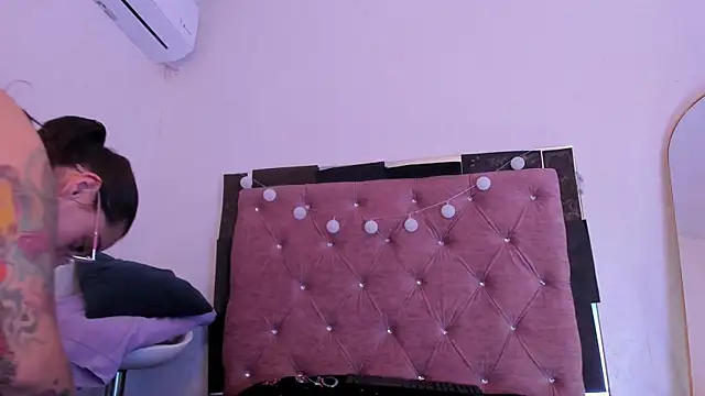 JulianaCarter online show from June 11, 2:53 am