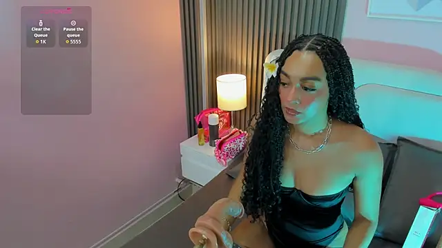 Clawdeen  wolf online show from November 4, 7:41 pm