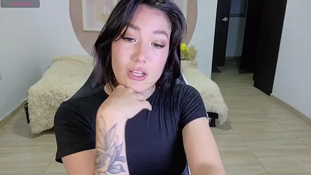 Eliih 01 online show from August 2, 3:09 am