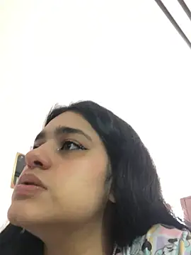 crystaldarliing online show from June 12, 2:58 pm
