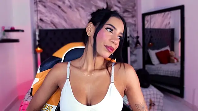 kitty collins  online show from August 1, 12:07 pm