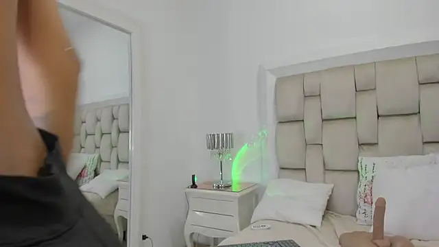 ValerieSoto online show from January 12, 7:52 pm