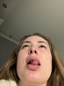 DeniMilkyyyyy online show from November 14, 7:47 pm