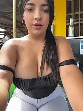 Isaa-Sweet online show from June 25, 3:13 pm