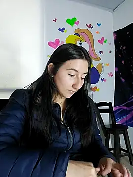 Snapshot of LunaBaby- chatting on October 15, 11:35 am LunaBaby- online show from October 15, 11:35 am