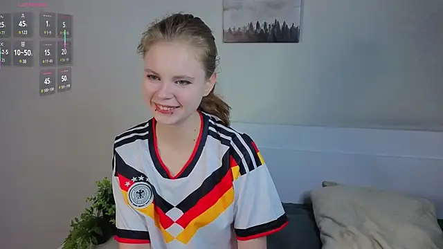JulietteRain online show from June 21, 9:08 pm