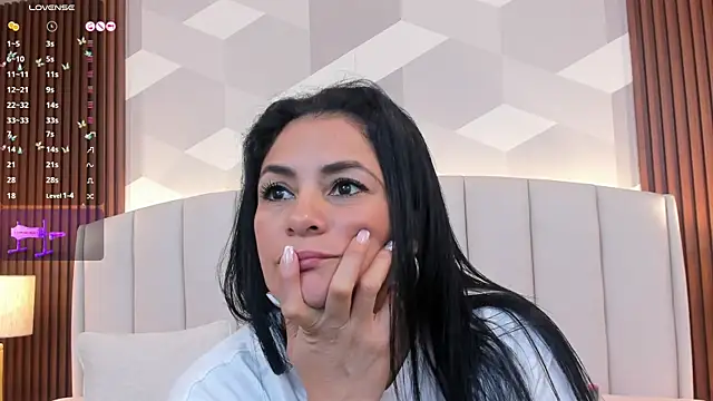 Mommy Naughty online show from August 3, 11:05 am