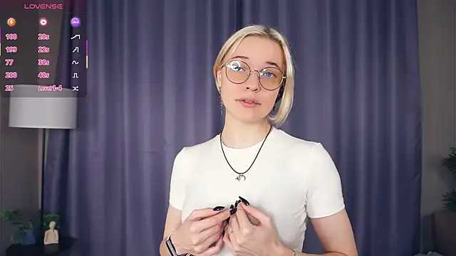 EdaKirkIin online show from December 4, 5:42 am