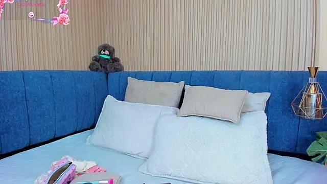 angel ponce online show from November 18, 7:15 pm