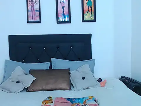 natashat lorent online show from March 2, 3:17 am