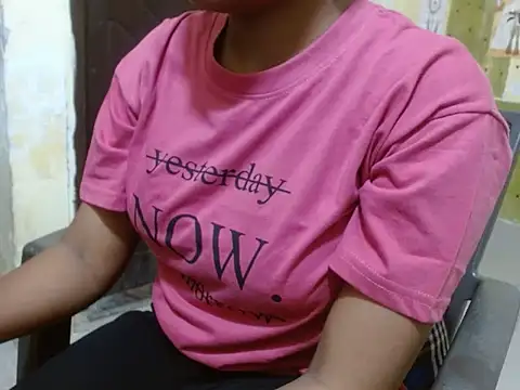 Snapshot of shallyji chatting on September 12, 4:35 am shallyji online show from September 12, 4:35 am