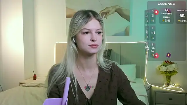 Snapshot of Lisa_Blossom chatting on September 17, 6:11 am Lisa Blossom online show from September 17, 6:11 am