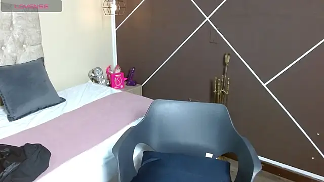 ScarletHott  online show from October 11, 12:52 pm