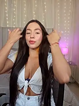 AriadnaTaylor online show from May 22, 7:01 pm