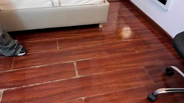 dafnne hall online show from October 2, 4:06 am