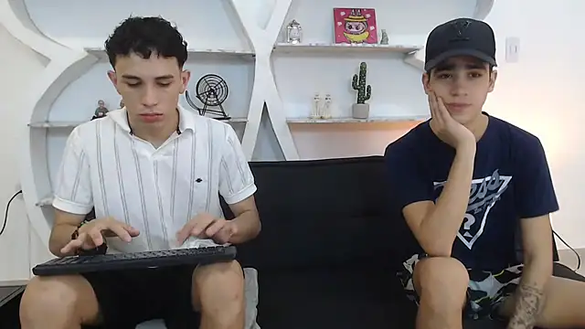 THREE GUYS HOT online show from November 23, 7:15 pm