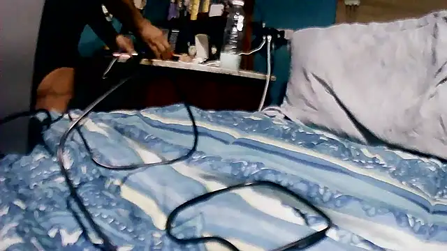 ju muniz01 online show from January 31, 10:30 pm