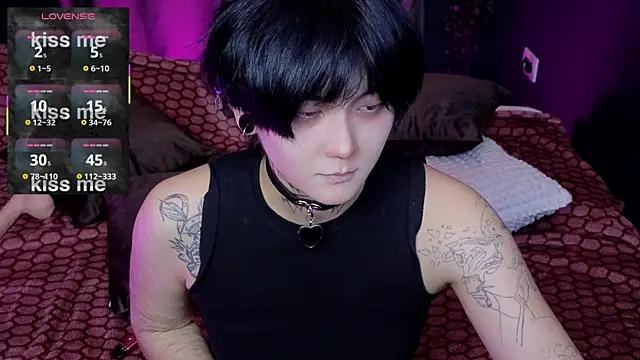 Snapshot of GothXRaven chatting on October 13, 4:20 pm GothXRaven online show from October 13, 4:20 pm