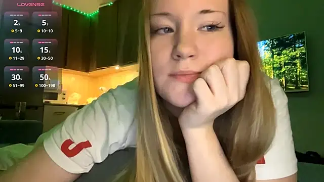 PandaFluff online show from March 19, 5:17 pm