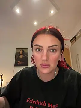 OliviaaFischer online show from July 8, 4:31 pm