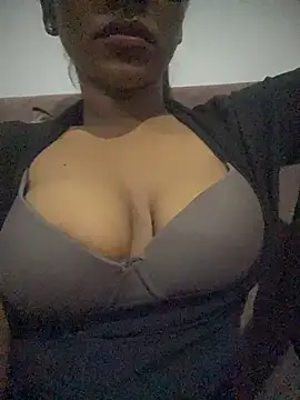 HitwifeSL online show from December 21, 8:13 pm