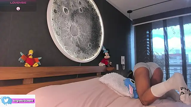 Sarajames online show from July 24, 4:27 pm