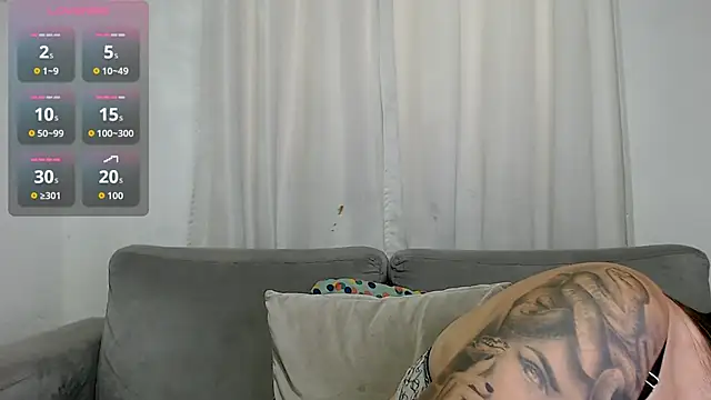 carolinefantasy  online show from May 7, 3:27 pm