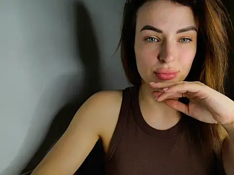 MandiBrooks online show from March 15, 6:43 pm