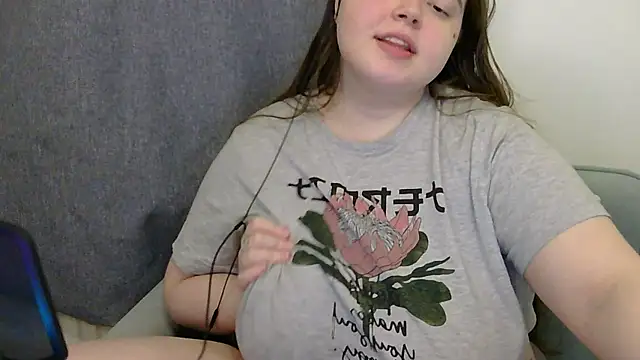 brattyprincessemma online show from December 19, 6:00 pm