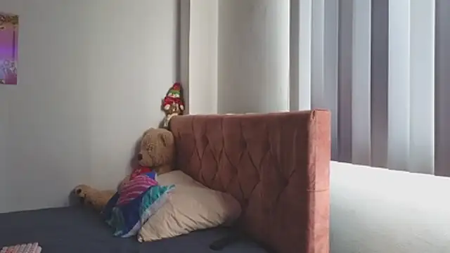 Crystal Star  online show from November 24, 3:58 pm