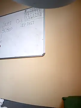 Freakysluttt online show from September 27, 6:09 am