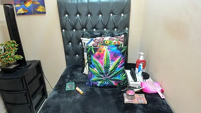 Toxicfantasy4u online show from July 21, 4:51 pm
