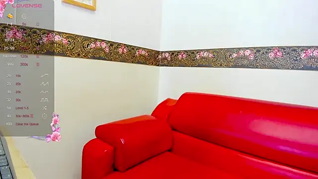 Lulu James online show from October 30, 5:58 pm