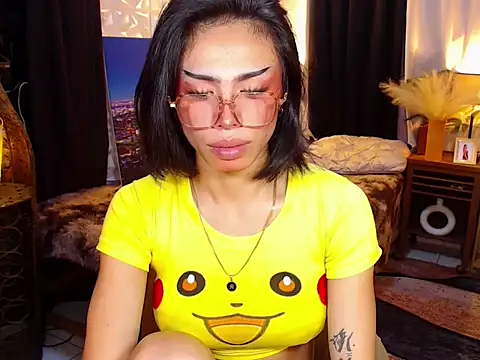 WILDROXIE online show from October 26, 11:33 pm