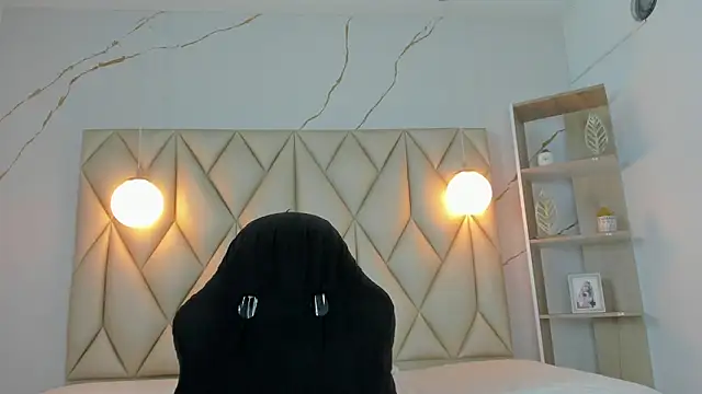 Snapshot of amandarabit chatting on October 2, 8:36 pm amandarabit online show from October 2, 8:36 pm
