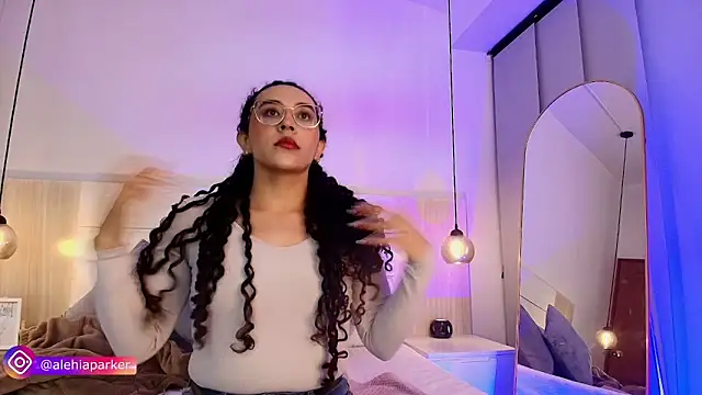 Snapshot of alehia_cute chatting on October 12, 2:08 pm alehia cute online show from October 12, 2:08 pm